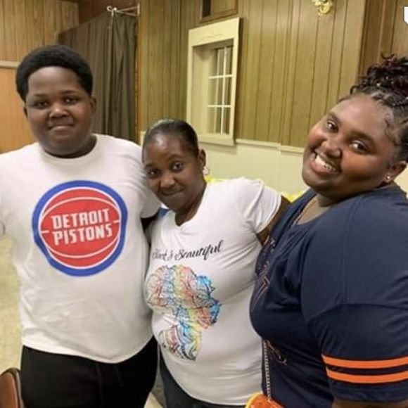 Meet your Posher, Carlitha - Picture 1 of 1